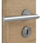 Detailansicht der Oberfläche von GARANT Doppelflügeltür inkl. Zarge Quer Authentic Risseiche GCK08 mit Lichtausschnitt LA-6 Sprosse SP4