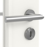 Detailansicht der Oberfläche von HUGA Innentür Landhaus 4 Weißlack Classic mit Lichtausschnitt LA Sprosse 1/3