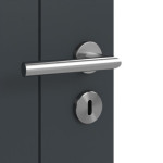Detailansicht der Oberfläche von Signum 13 LA 24 mittig Basic Lack Anthrazit RAL 7016 Innentür - Huga