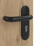 Detailansicht der Oberfläche von GARANT Rauchschutztür Authentic Risseiche GCK08