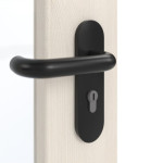 Detailansicht der Oberfläche von GARANT Rauchschutztür Authentic Perl GCK08 mit Lichtausschnitt LA-4 schlossseitig