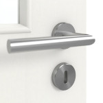 Detailansicht der Oberfläche von GARANT Schallschutztür Authentic Bianco CePaL mit Lichtausschnitt LA-11