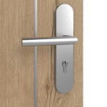 Detailansicht der Oberfläche von GARANT Wohnungseingangstür Corona 851 Authentic Risseiche CePaL