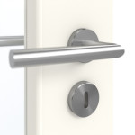 Detailansicht der Oberfläche von GARANT Doppelflügeltür Corona 834 Pearl White CePaL mit Lichtausschnitt LA-4 schlossseitig mit Zarge