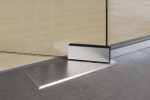 Bodentürschließer von Vertigo Motiv matt 2-flg. Glaspendeltür mit zwei festen Seitenteilen und Oberlicht DORMA Mundus BTS Variante 12 - Erkelenz