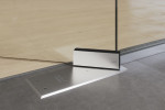 Bodentürschließer von Lira Motiv matt Glaspendeltür mit zwei festen Seitenteilen DORMA Mundus BTS Variante 3 - Erkelenz