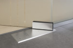 Bodentürschließer von Vertigo Motiv klar Glaspendeltür mit zwei festen Seitenteilen DORMA Mundus BTS Variante 3 - Erkelenz
