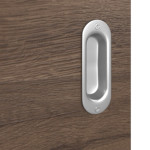 Detailansicht der Oberfläche von HÖRMANN Schiebetür Pure 2 Alpineiche quer Duradecor DesignLine mit Lichtausschnitt quer mit bündiger Lisene Steel 80-7