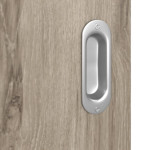Detailansicht der Oberfläche von HÖRMANN Schiebetür Pure 2 Nordeiche Duradecor DesignLine mit Lichtausschnitt quer mit bündiger Lisene Steel 80-7
