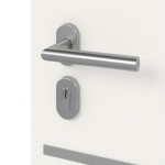 Detail Oberfläche von Stahl Nebeneingangstür ATENA S68 ZL ohne Glasausschnitt