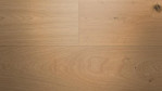 MW-eiche-lebhaft-geb-hd-400-lindura-holzb-633022891427-Close