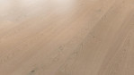 MW-holzboden-natureflex-hd-100-eiche-lebhaft-cremew-geb-Schraeg-Top