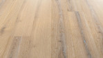 MW-holzboden-natureflex-hd-100-eiche-lebhaft-leichtw-gek-geb-Schraeg