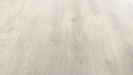 MW-laminatboden-meisterdesign-laminate-ld-55-hill-eiche-Schraeg