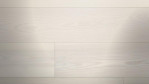 TH-esche-azurweiss-weiss-mattlack-grand-velvet-pa-1101012165-Close