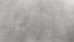 TK-patina-beton-light-grey-id-click-ultimate-55-klick-vinylboden-Schraeg