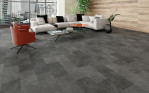 Milieubild Wohnbereich von Concrete dunkel matt Minipearl Plus Fliese Designboden Vinyl - Wiparquet