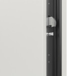 Hörmann Haustür Thermo46 400 mit Seitenteil RAL 9016-RAL 9016 Detail Schließer