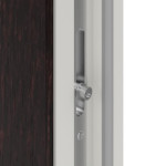 Haustür Kunststoff Premium F011 Mahagoni-RAL 9016 Detail Schließer