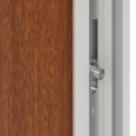 Haustür Kunststoff Premium T002 Golden Oak-RAL 9016 Detail Schließer