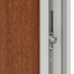 Haustür Kunststoff Premium T035 Golden Oak-RAL 9016 Detail Schließer