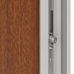 Haustür Kunststoff Premium T037 Golden Oak-RAL 9016 Detail Schließer