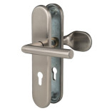 Detailansicht des Beschlags von GARANT Wohnungseingangstür-Set Weißlack RAL 9016 mit Zarge und Beschlag