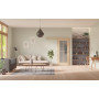 Front-Milieuansicht der vor der Wand laufenden GARANT Schiebetür Quer Authentic Achat GCK08 mit Lichtausschnitt LA-2 Sprosse SP0