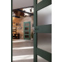 CloseUp-Milieuansicht von CLASSEN Innentür Frame 5.7 Uni Green Dekorfolie mit Lichtausschnitt