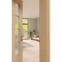 CloseUp-Milieuansicht von GARANT Zimmertür Authentic Sand GCK08 mit Lichtausschnitt LA-5 schlossseitig Sprosse SP10