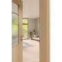CloseUp-Milieuansicht von GARANT Zimmertür Authentic Sand GCK08 mit Lichtausschnitt LA-6 Sprosse SP1