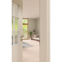 CloseUp-Milieuansicht von GARANT Zimmertür 0105-60 Pearl White CPL mit Lichtausschnitt LA-6 Sprosse SP2