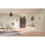 Main-Milieuansicht der vor der Wand laufenden GARANT Schiebetür 0105-60 Pearl White CePaL mit Lichtausschnitt LA-7