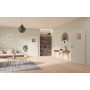 Main-Milieuansicht der vor der Wand laufenden GARANT Schiebetür 0160-60 Silver Grey CePaL mit Lichtausschnitt LA-8