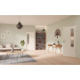 Main-Milieuansicht der in der Wand laufenden GARANT Schiebetür 0105-60 Pearl White CePaL mit Lichtausschnitt LA-5 bandseitig