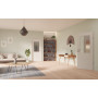 Main-Milieuansicht der in der Wand laufenden GARANT Schiebetür 0160-60 Silver Grey CePaL mit Lichtausschnitt LA-6