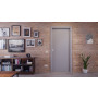 Front-Milieuansicht der in der Wand laufenden JELD-WEN Schiebetür Flint Grey Laminat DuriTop CPL
