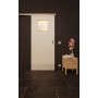 Front-Milieuansicht der vor der Wand laufenden GARANT Feuchtraum-Schiebetür 0105-60 Pearl White Resopal mit Lichtausschnitt LA-9