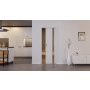 Front-Milieuansicht der in der Wand laufenden HÖRMANN Schiebetür Pure 1 Eiche Weiß Duradecor DesignLine mit Lichtausschnitt mittig