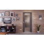 Front-Milieuansicht der in der Wand laufenden HÖRMANN Schiebetür Rail 2 Staubgrau RAL 7037 Duradecor DesignLine