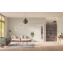 Front-Milieuansicht der vor der Wand laufenden GARANT Schiebetür Corona 834 Authentic Grigio CePaL mit Lichtausschnitt LA-4 schlossseitig