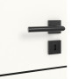 Detailansicht des Lichtausschnitts von Linea Black 04 Weißlack RAL 9016 Innentür - Deine Tür