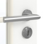 Detailansicht der Oberfläche von GARANT Zimmertür U11209SD Edelweiß GHK08 mit Lichtausschnitt LA-2 Sprosse SP1