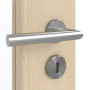 Detailansicht der Oberfläche von GARANT Zimmertür Authentic Sand GCK08 mit Lichtausschnitt LA-2 Sprosse SP4