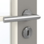 Detailansicht der Oberfläche von GARANT Zimmertür U12115SD Platingrau GHK08 mit Lichtausschnitt LA-3 Sprosse SP0