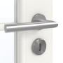 Detailansicht der Oberfläche von GARANT Zimmertür Weißlack 9016 CPL mit Lichtausschnitt LA-3 Sprosse SP10