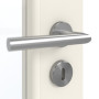 Detailansicht der Oberfläche von GARANT Zimmertür Weißlack 9010 mit Lichtausschnitt LA-3 Sprosse SP2