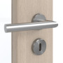 Detailansicht der Oberfläche von GARANT Zimmertür Authentic Akazie GCK08 mit Lichtausschnitt LA-4 schlossseitig