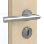Detailansicht der Oberfläche von GARANT Zimmertür Authentic Sand GCK08 mit Lichtausschnitt LA-5 schlossseitig