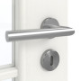 Detailansicht der Oberfläche von GARANT Zimmertür Authentic Bianco CPL mit Lichtausschnitt LA-5 schlossseitig Sprosse SP10